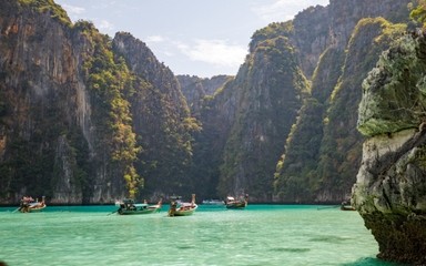 35% Off Book Phi Phi and Koh Pai by Speed Boat (Join Tour)