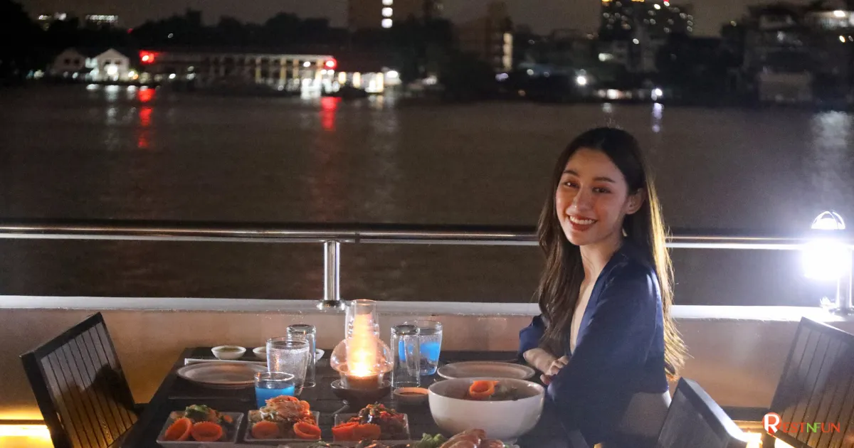 ล่องเรือเจ้าพระยาวีว่า อลังกา ครูซ ใช้เวลาการล่องเรือประมาณ 2 ชั่วโมง