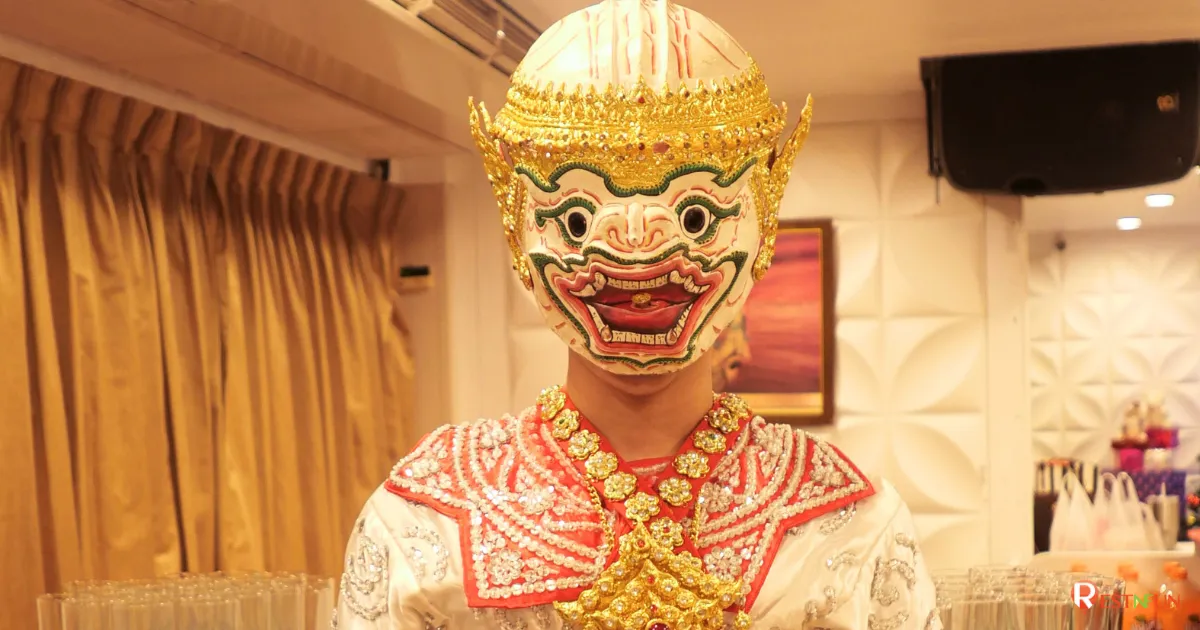 River Star Princess มีการแสดงศิลปวัฒนธรรมไทยด้วย