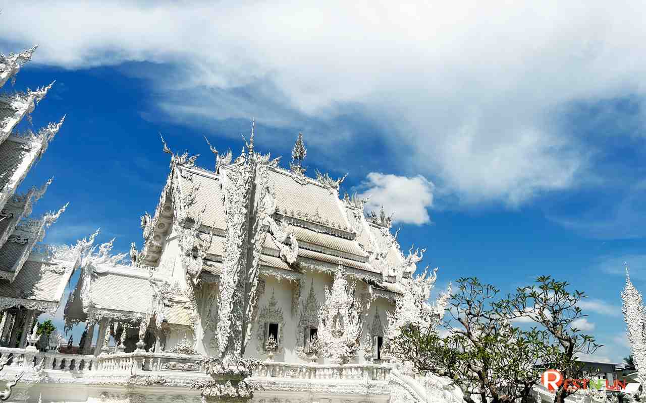 The beauty of Wat Rong Khun