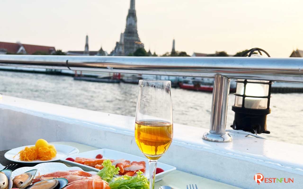 Take a cruise on the Chao Phraya River around Sunset, very beautiful