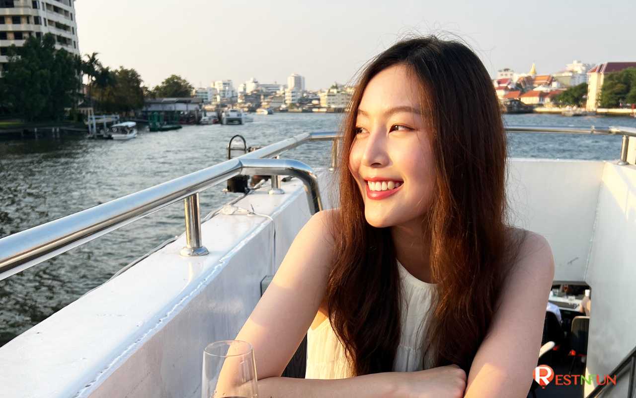 The view of the Chao Phraya River around Sunset, the light, the color is very beautiful