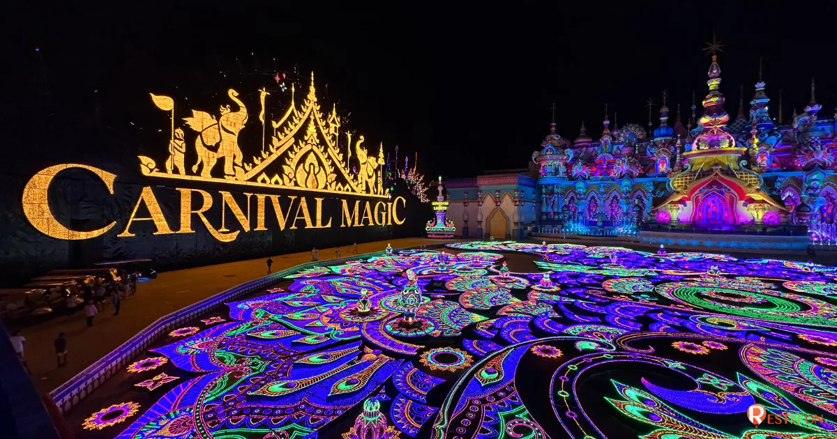 The Phuket night amusement park is fully equipped with beautiful lights, colors, and sounds.