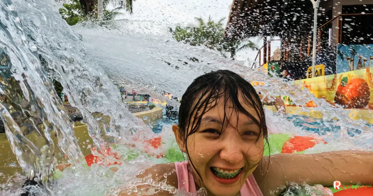 รีวิวความสนุกสนานของสวนน้ำโคลัมเบีย พิคเจอร์ อควาเวิร์ส