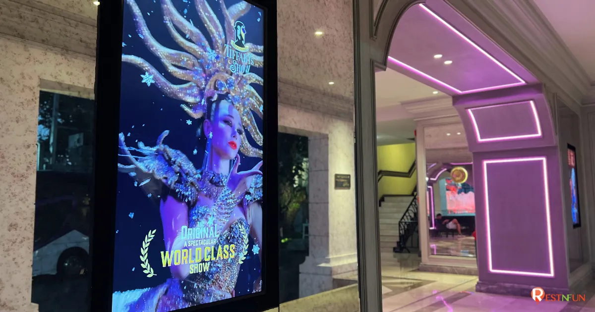 บรรยากาศภายในโรงละครทิฟฟานี่โชว์ พัทยา