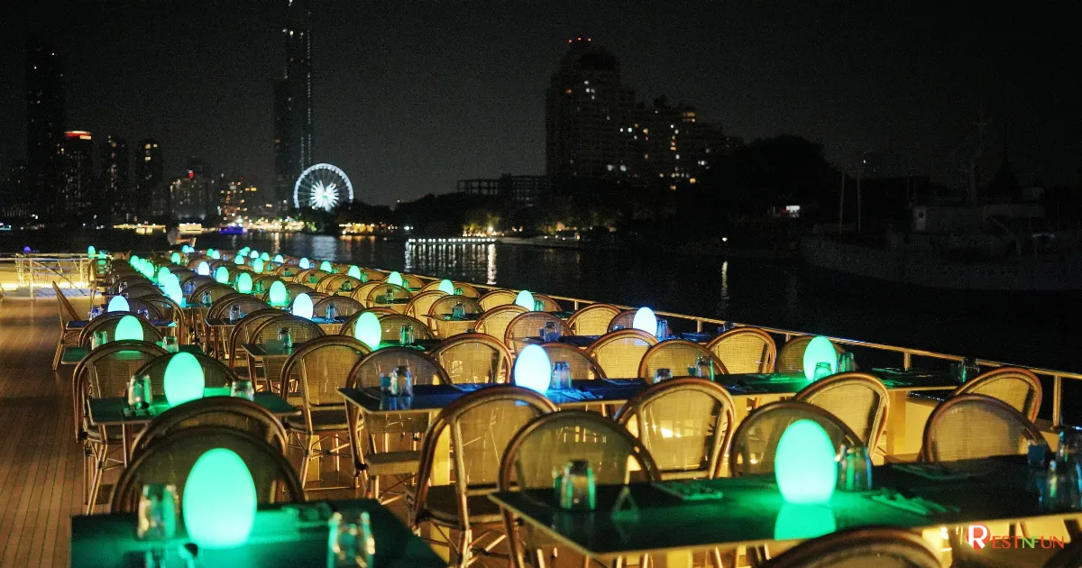 ที่นั่งชั้นดาดฟ้าล่องเรือเจ้าพระยาราคาเดียวกับโซนห้องแอร์
