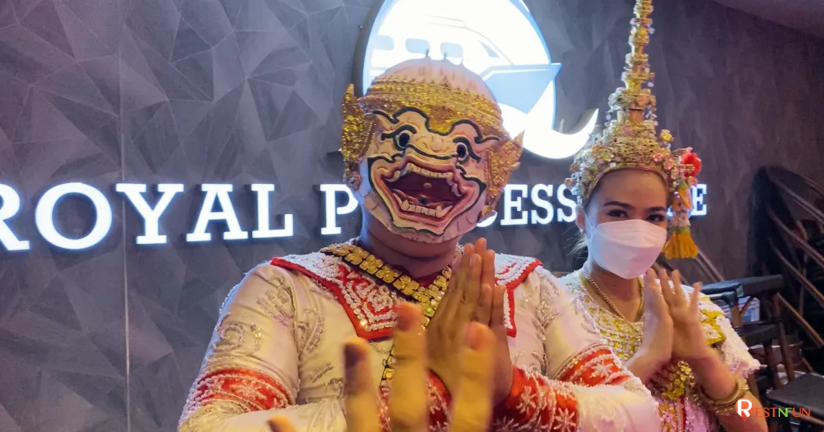 การแสดงโชว์บนเรือดินเนอร์เจ้าพระยารอยัลปริ๊นเซส ครูซ