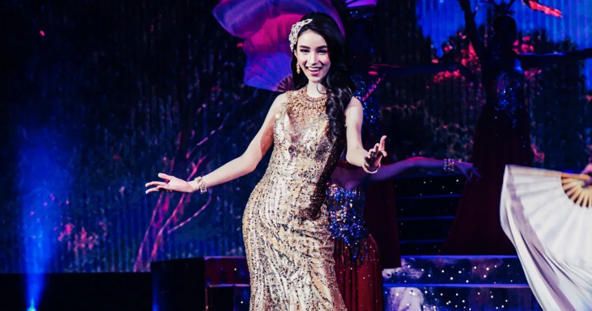 ดื่มด่ำกับความสวยงามของโชว์คาบาเร่ต์ที่ทิฟฟานี่ พัทยา