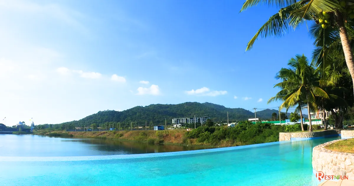 บรรยากาศความเย็นสบายและวิวสวยที่แบล็คเมาน์เทน หัวหิน