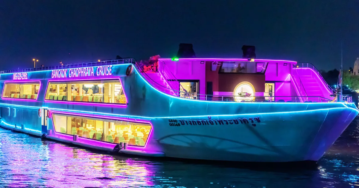 ล่องเรือดินเนอร์บางกอกเจ้าพระยาครูซกลับมาส่งที่ท่าเรือเอเชียทีค