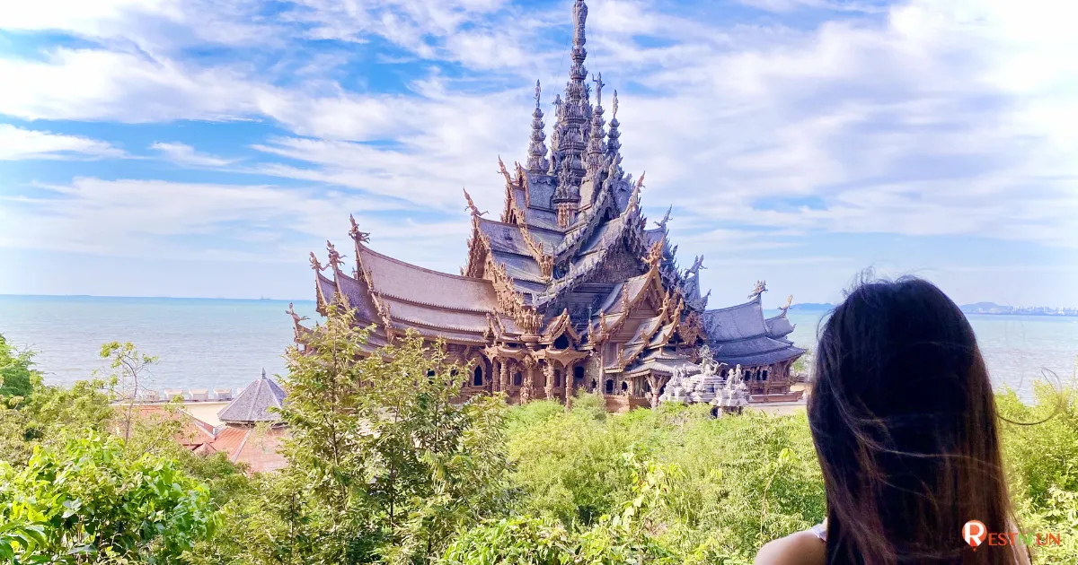 ปราสาทสัจธรรม มีวิวที่ยอดเยี่ยม สวยงามมาก
