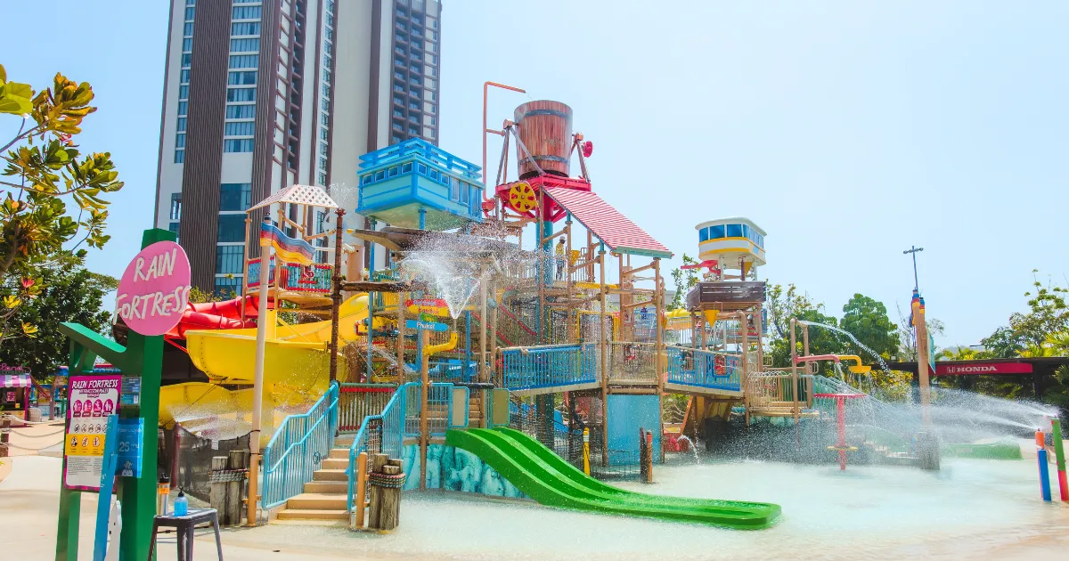 ไฮไลท์ของเครื่องเล่นสวนน้ำที่ Vana Nava Water Jungle