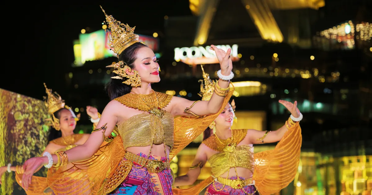 การแสดงโชว์รำไทยบนเรือสำราญสวัสดีเจ้าพระยา