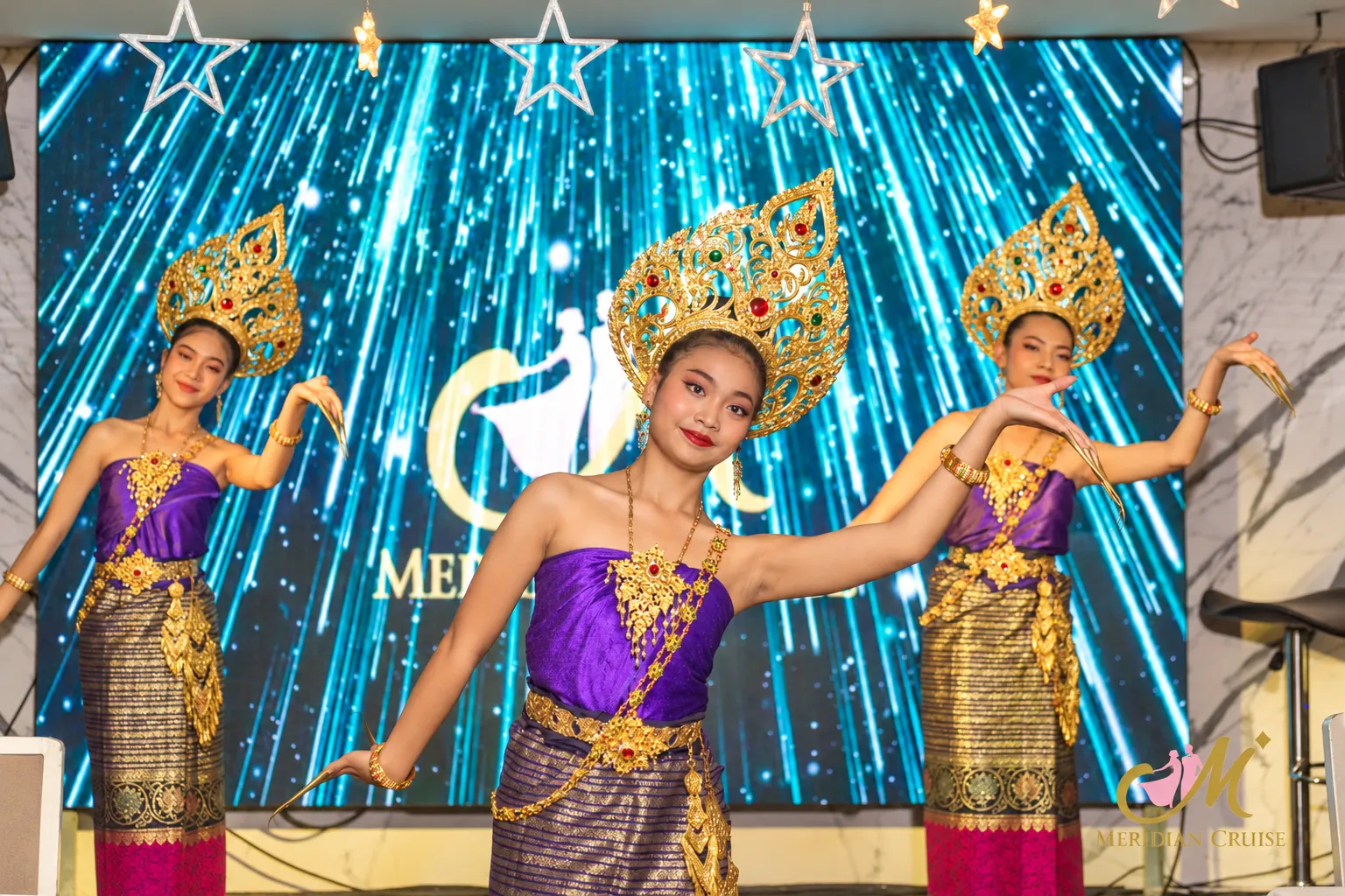 ชมโชว์รำไทย ศิปวัฒนธรรมสวยงามมาก โชว์สนุก