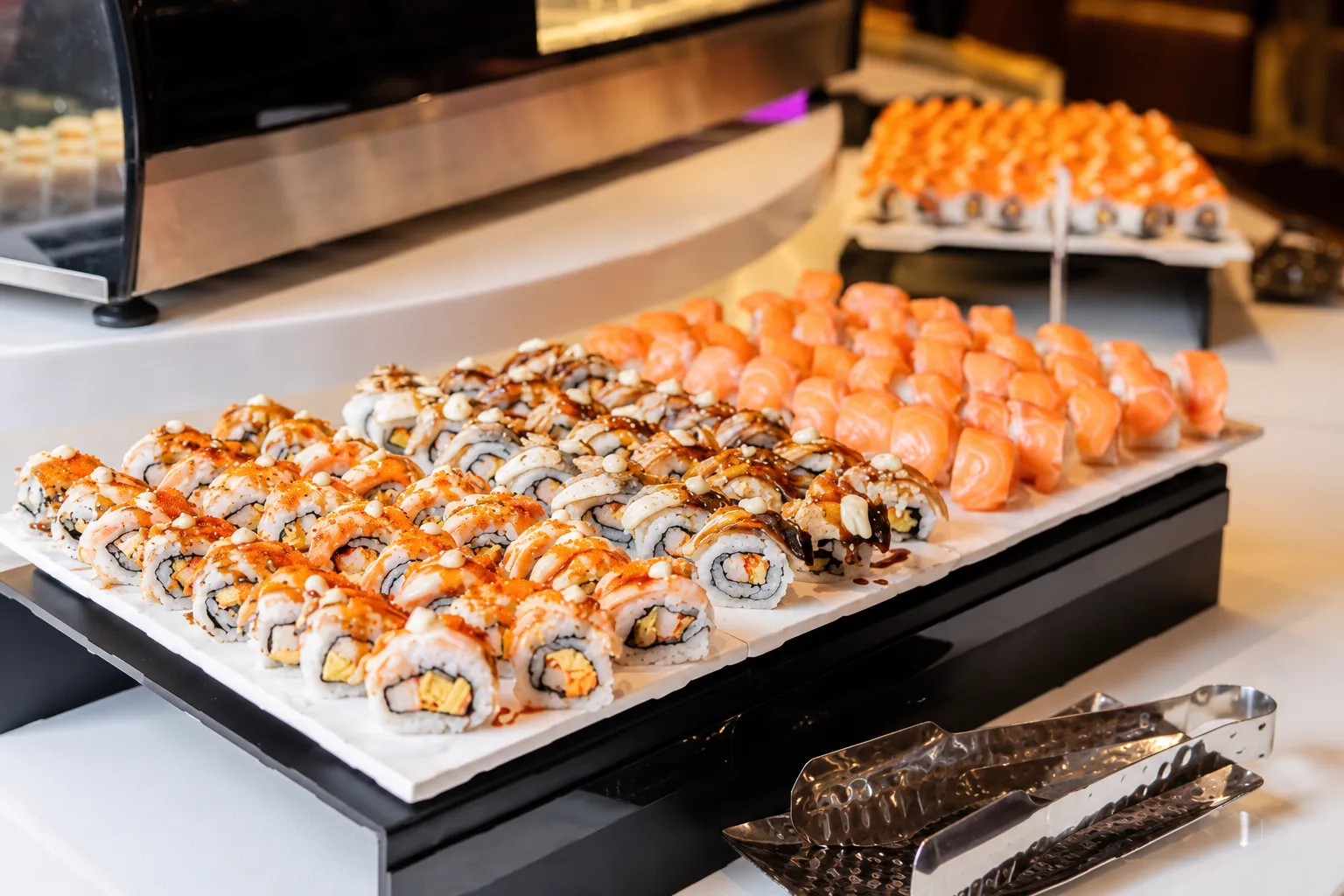 ซูชิ เมนูอาหารญี่ปุ่น เติมได้ตลอดล่องเรือเจ้าพระยา The Opulence