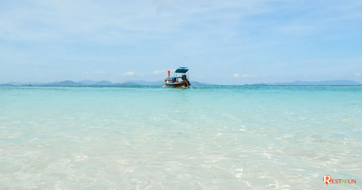 น้ำทะเลที่เกาะไข่ใสมากเลย