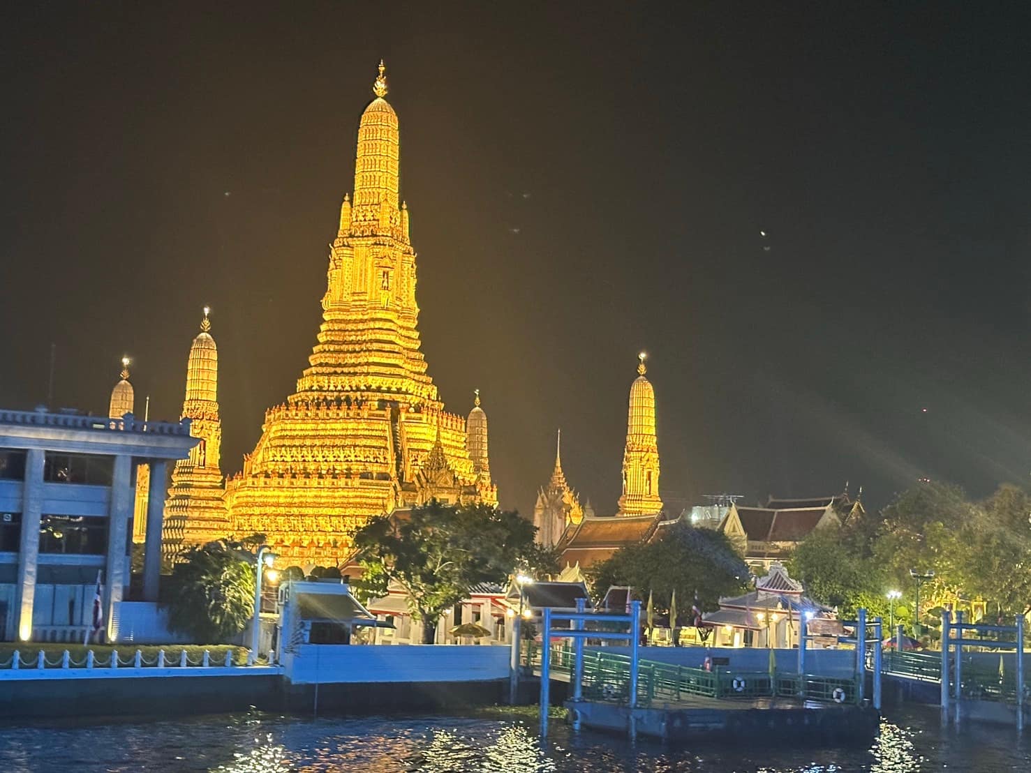 Chao Phraya Dinner Cruise Review