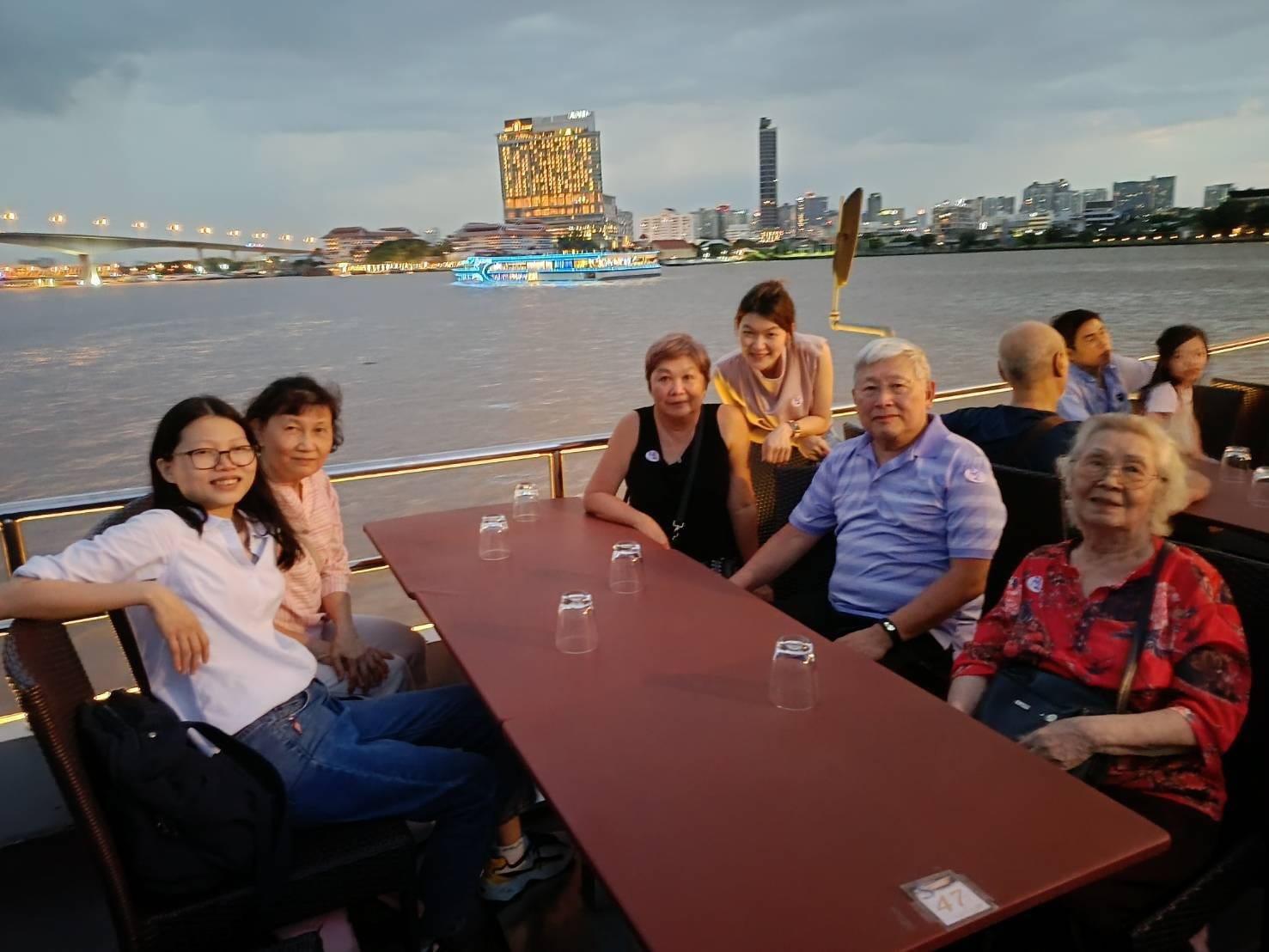 Chao Phraya Dinner Cruise, Good Price, Customer Reviews