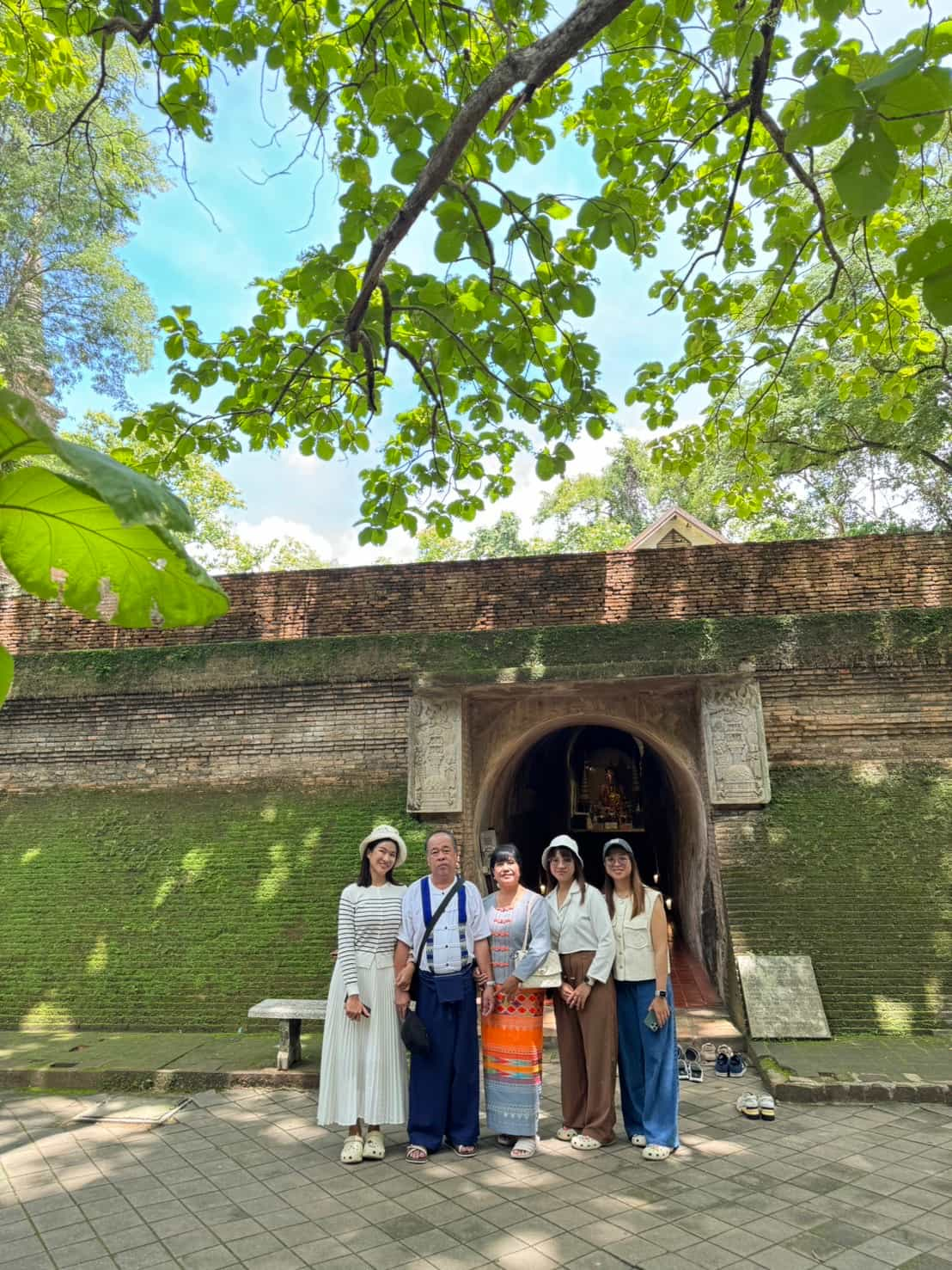 Review of a tour to worship at 9 temples in Chiang Mai