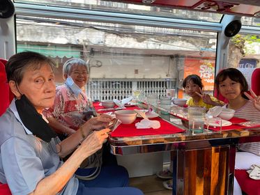 Thai Bus Food Tour, delicious food reviews