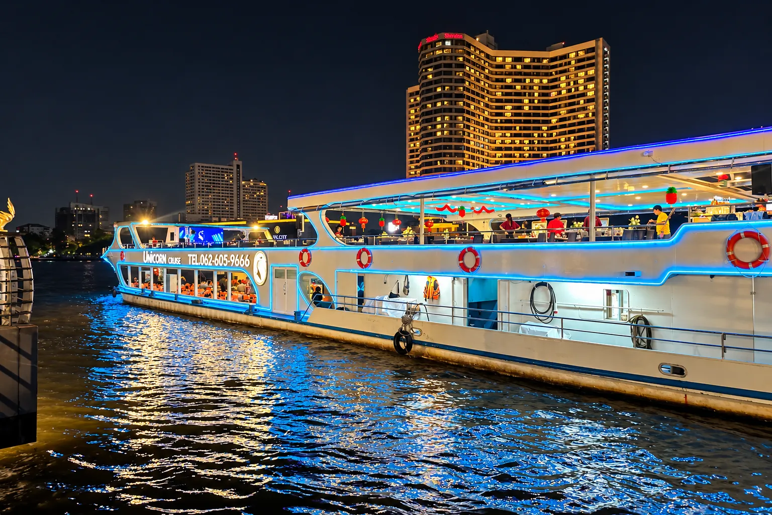ล่องเรือแม่น้ำเจ้าพระยายูนิคอร์น ครูซ มีการตกแต่งเรือสวยมาก