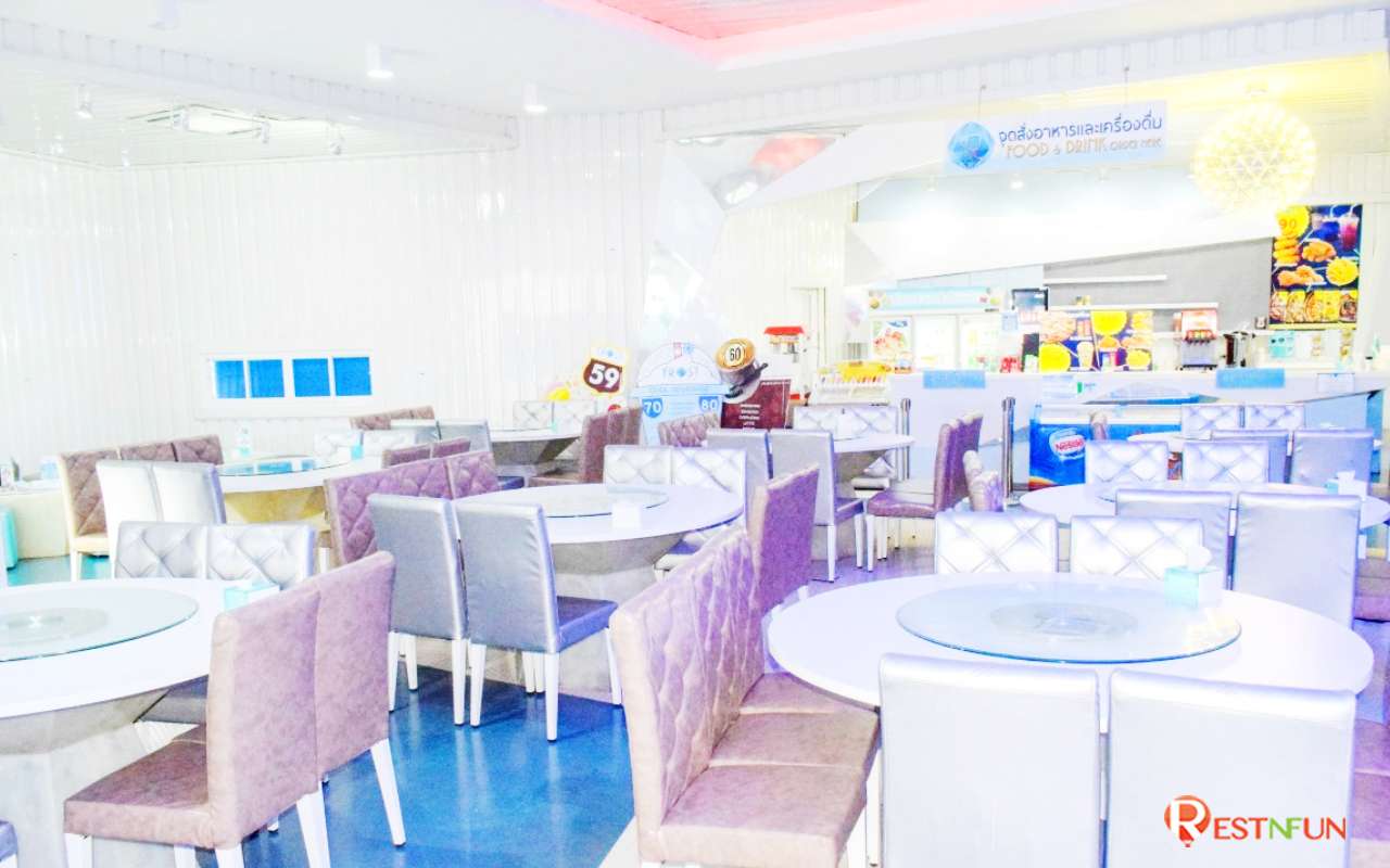 Food and beverage outlets at Frost Magical Ice of Siam