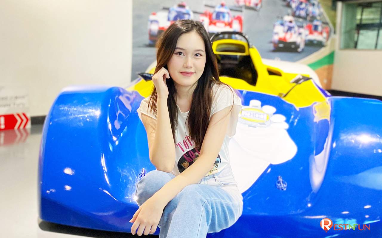 Book the EasyKart Bangkok go-kart driving package here