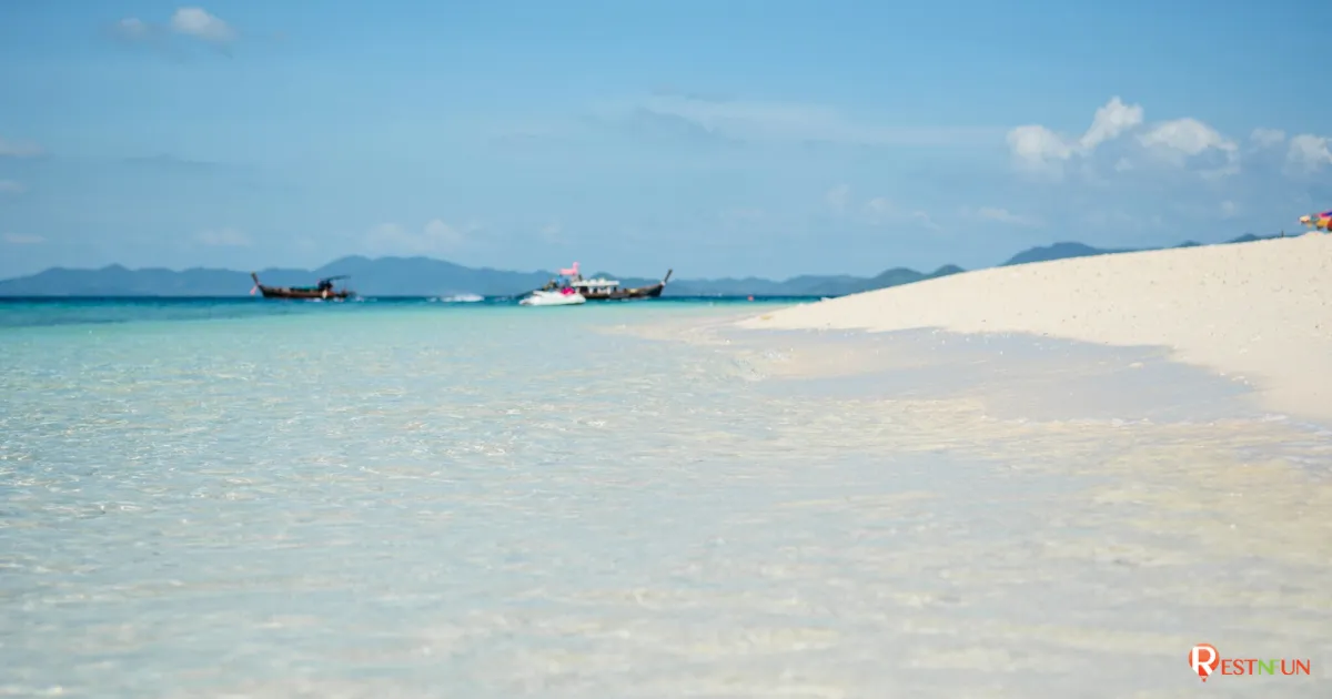 เกาะไข่มีทรายที่ขาวสะอาด