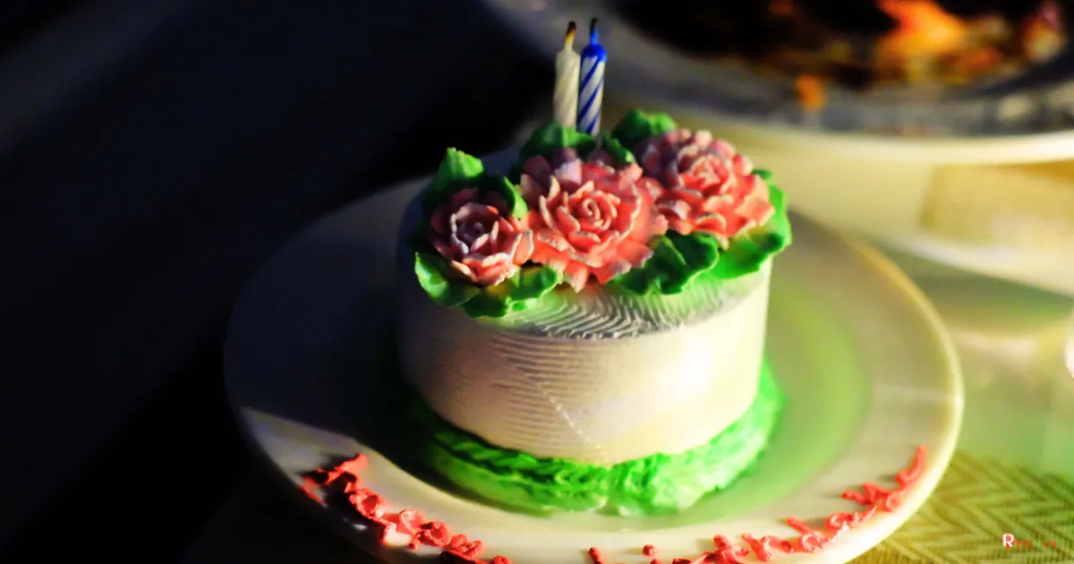 เค้กวันเกิดบนเรือดินเนอร์สวัสดีเจ้าพระยา