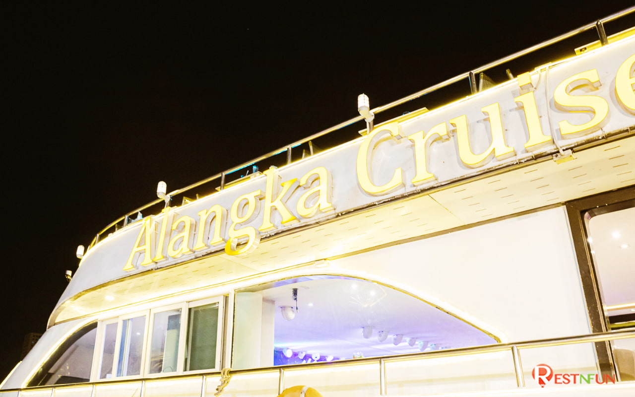 Take an Alangka Cruise to see the beauty of the Chao Phraya River