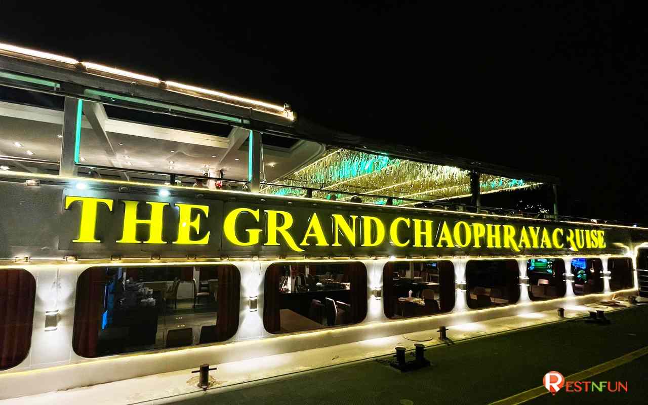 The beauty of the Chao Phraya Cruise