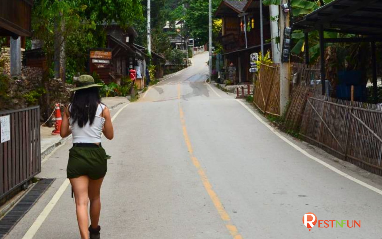 Experience the beauty of Mae Kampong Village