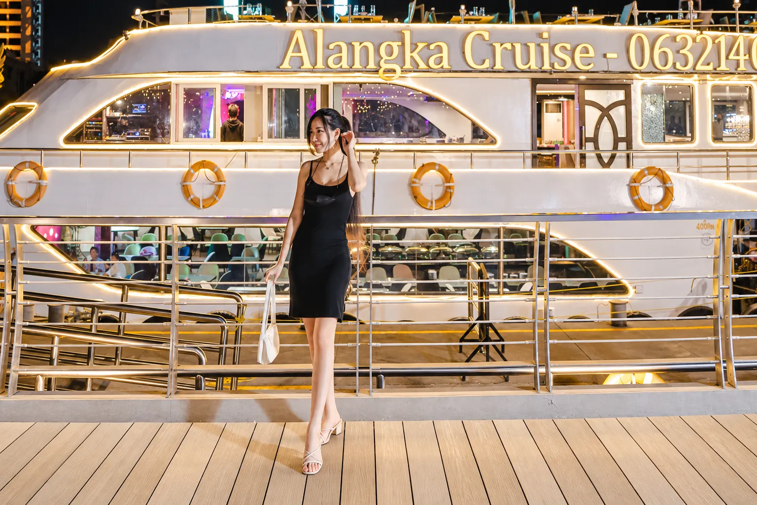 เรือสำราญแม่น้ำเจ้าพระยาอลังกา ครูซ สวยงามมาก