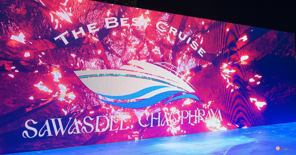 เวทีบนเรือดินเนอร์สวัสดีเจ้าพระยามีความอลังการมาก