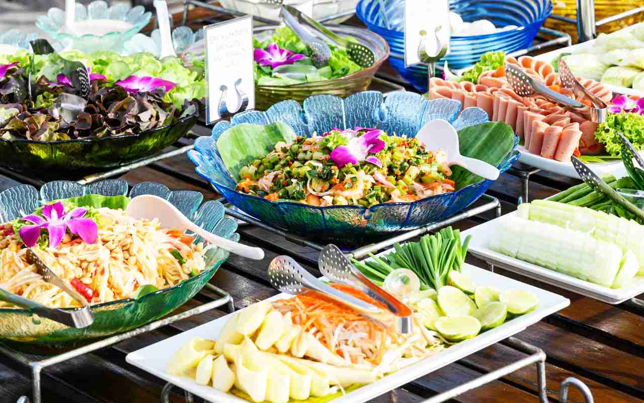 บุฟเฟต์อาหารไทยและอาหารนานาชาติสุดอร่อย