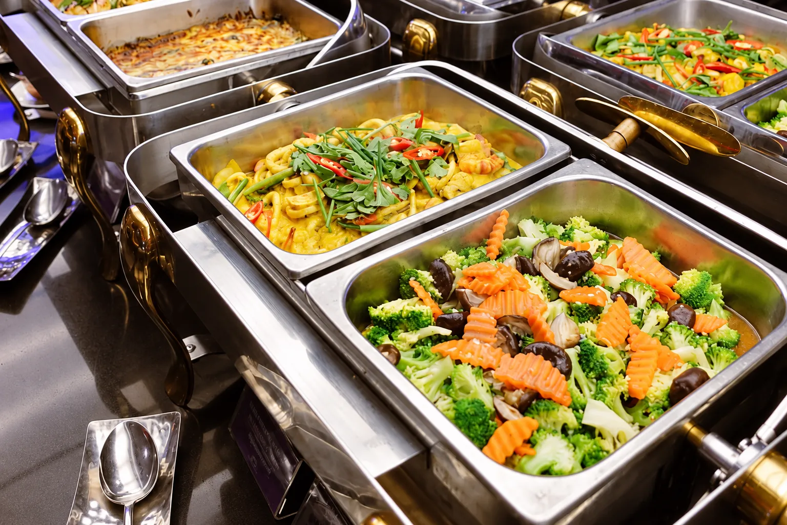 ไลน์อาหารสุดอร่อย เมนูอาหารไทย อาหารนานาชาติ เรือดินเนอร์เจ้าพระยาปริ๊นเซส